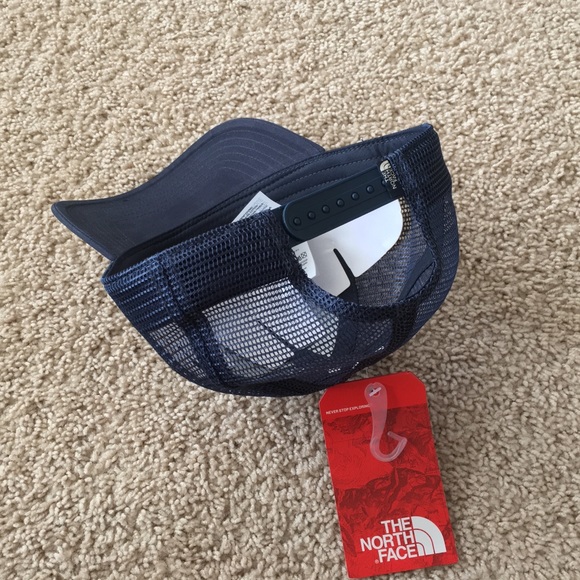 The North Face Mudder Trucker Mesh Cap Hat - Picture 3 of 4